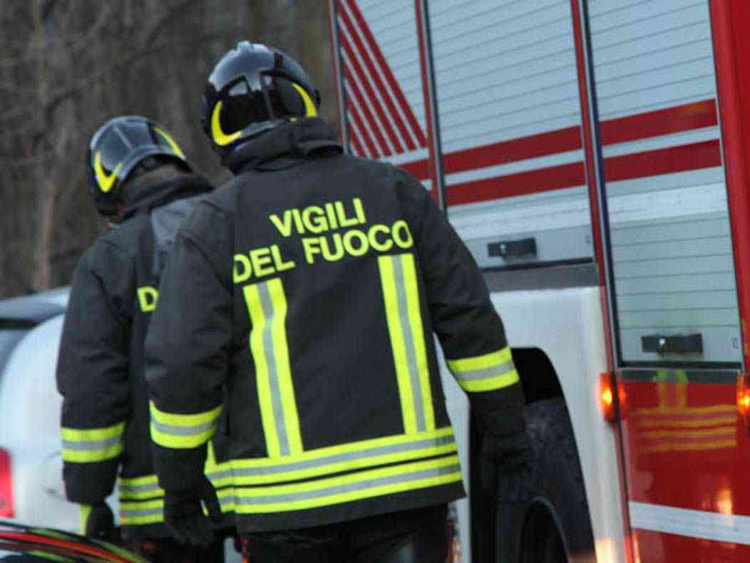 Immagine articolo: Incendio sulla Statale 115, traffico bloccato per due ore tra Sciacca e Menfi