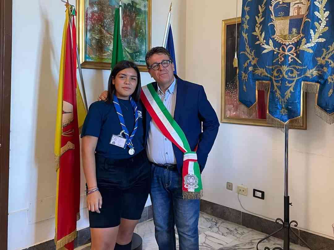 Immagine articolo: La menfitana Elena Barba tra i 1000 italiani che partecipano al campo mondiale Scout “Jamboree” in Corea
