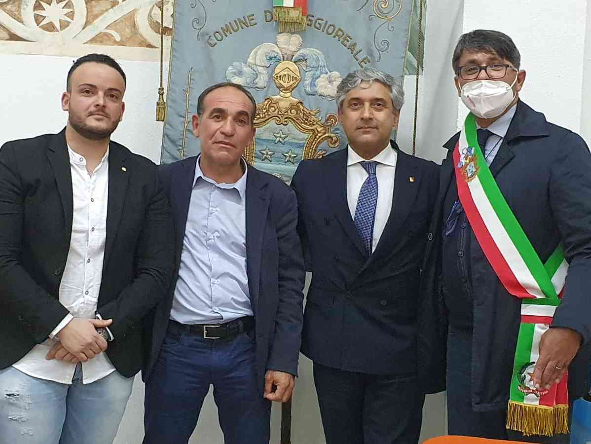 Immagine articolo: Poggioreale, visita istituzionale dell'Assessore regionale Toni Scilla