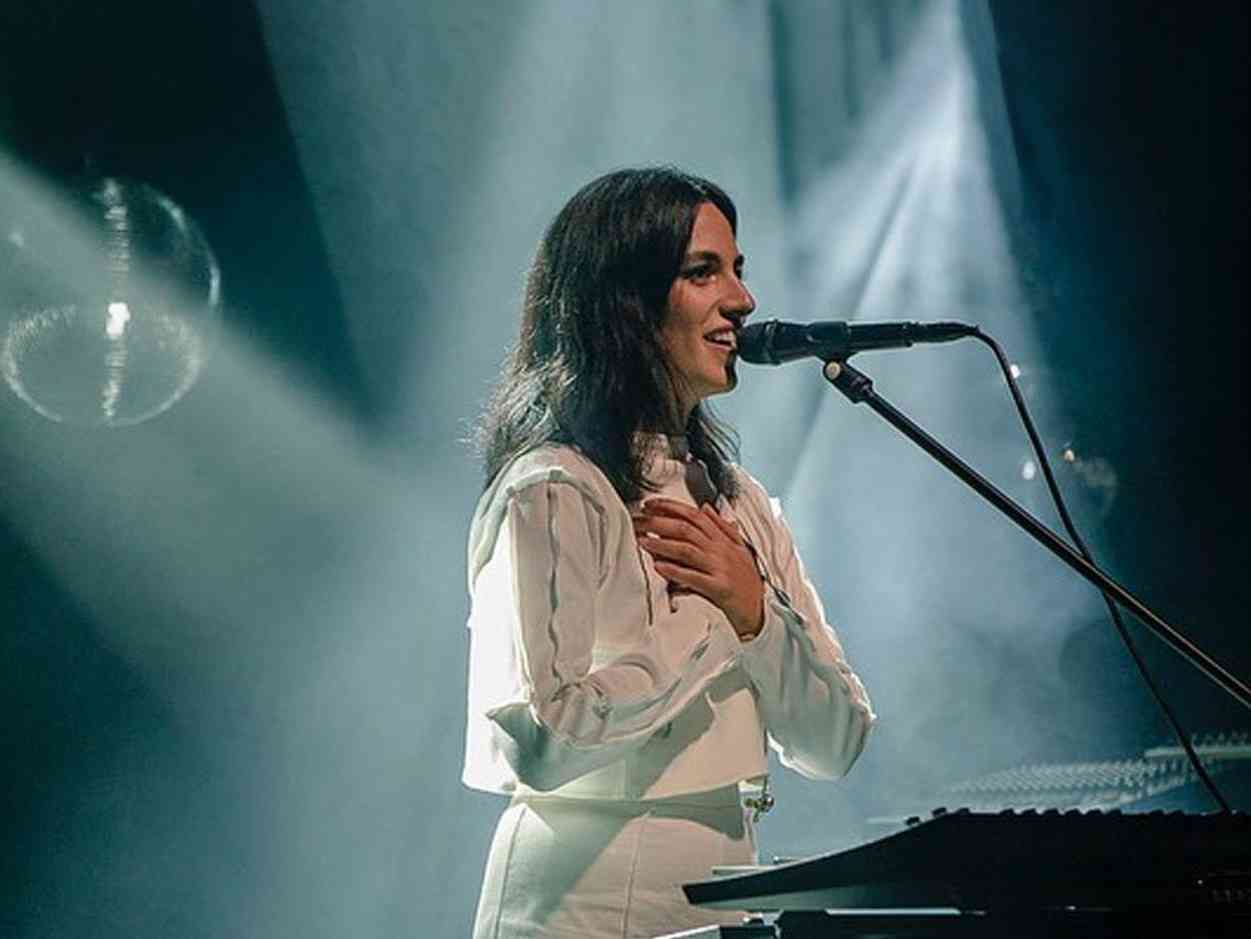 ph. @alex.amb3r dal profilo instagram @noemusic__