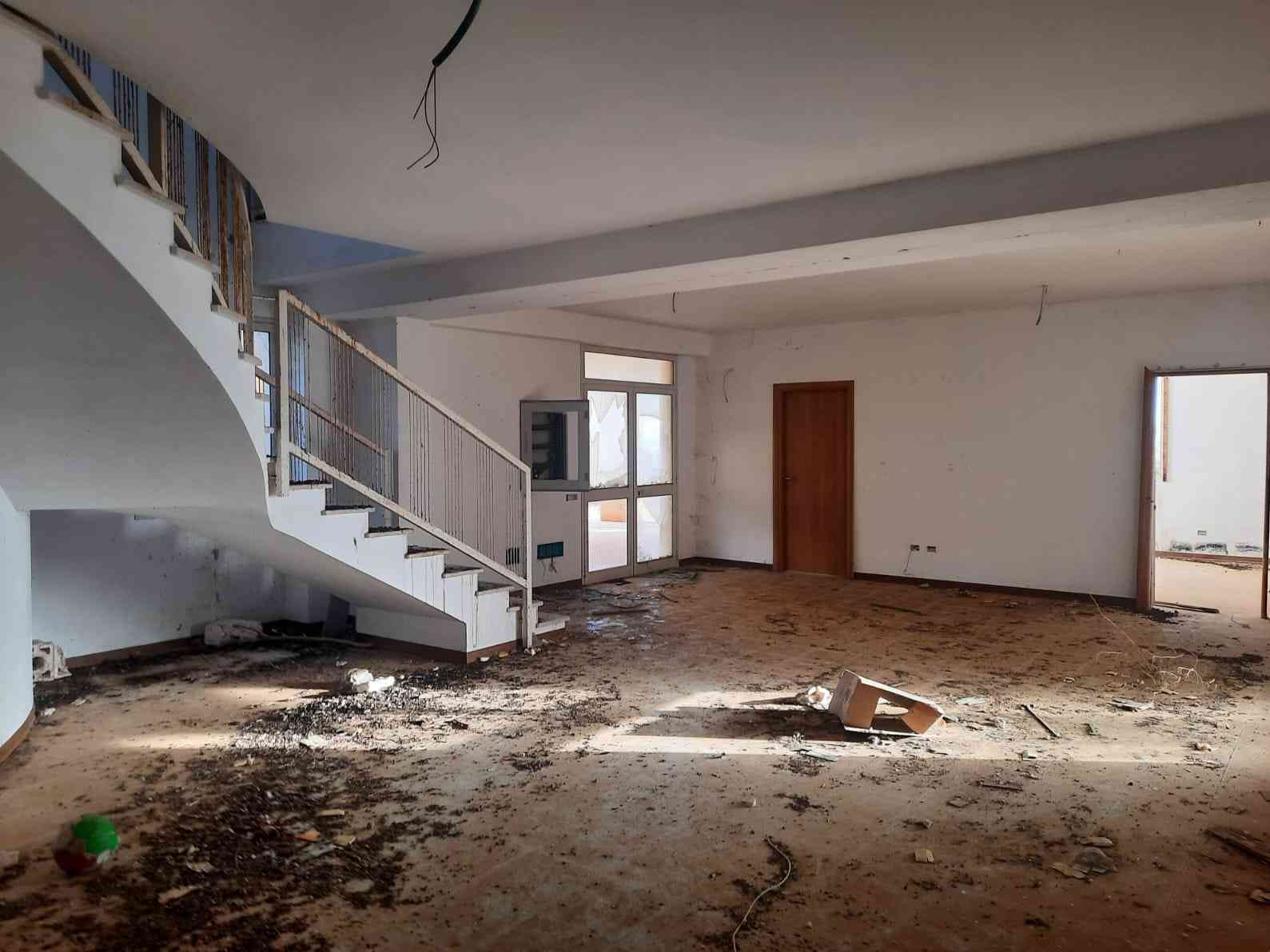 Immagine articolo: Dismissione dei beni comunali. I consiglieri di Verso Menfi visionano l'ostello della gioventù