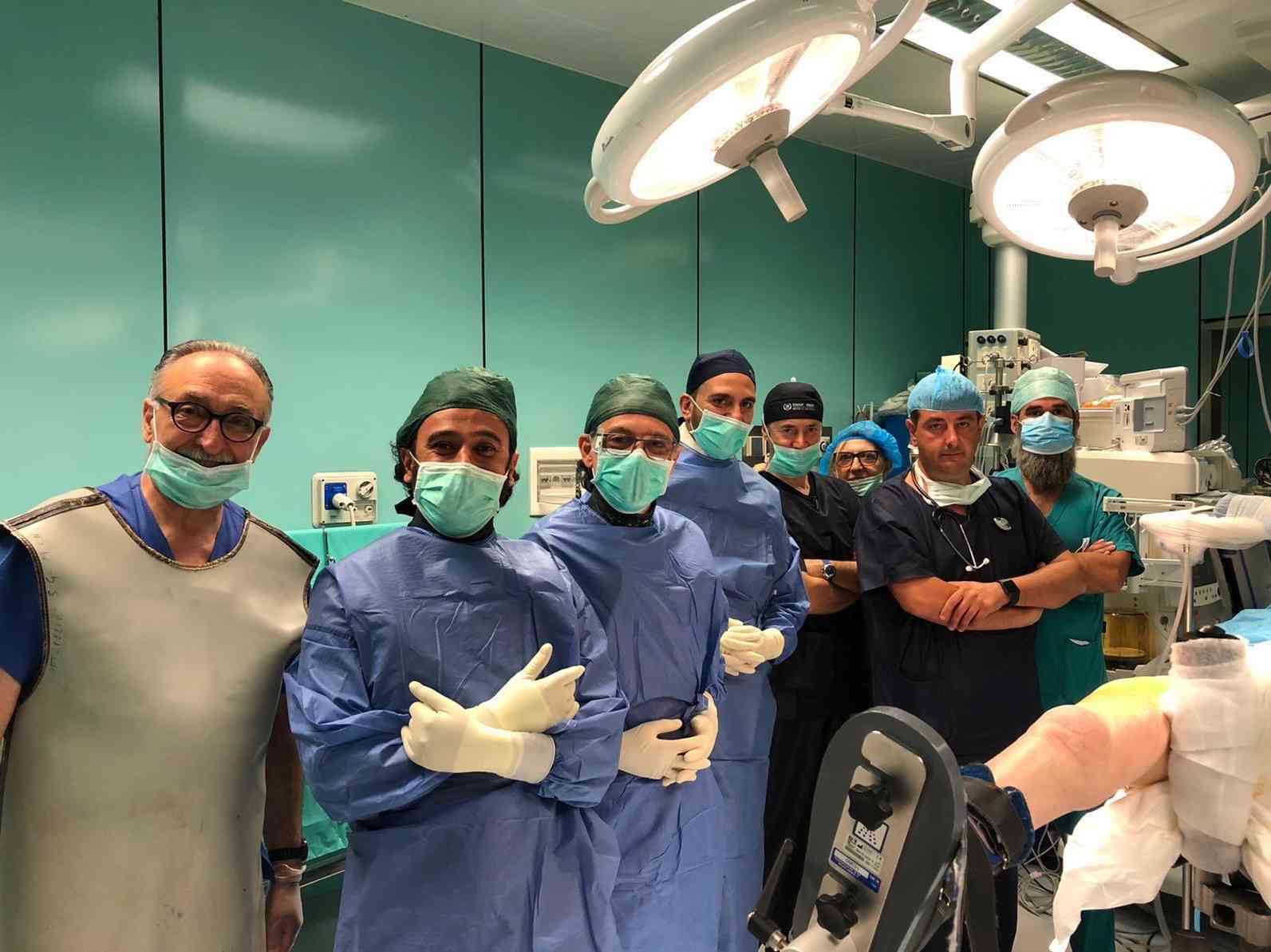 Immagine articolo: Singolare intervento ortopedico a Sciacca: paziente trattato in un’unica seduta operatoria per fratture ad entrambe spalle