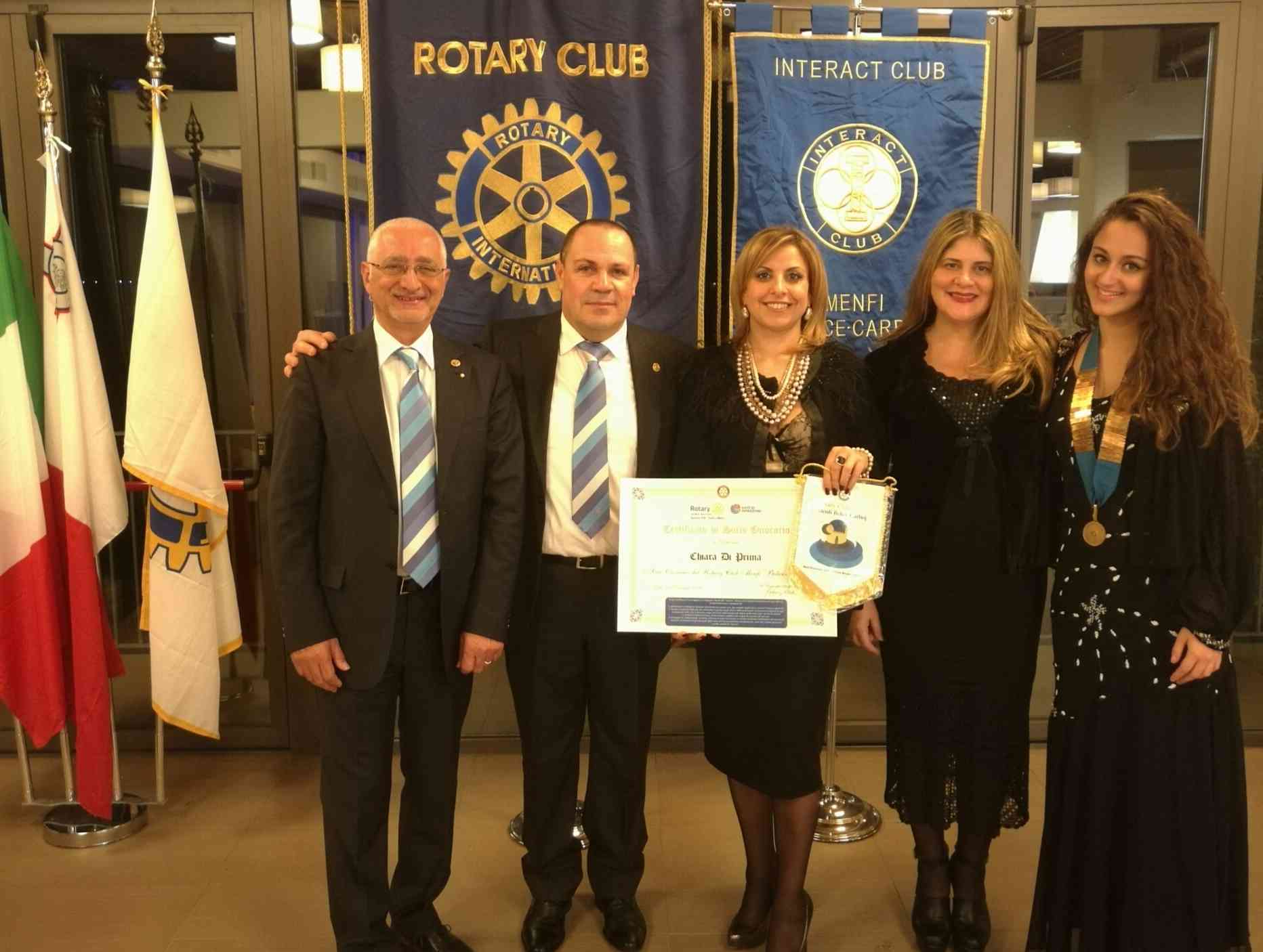 Immagine articolo: Conviviale di Natale: Chiara Di Prima 'socio Onorario' del Rotary di Menfi