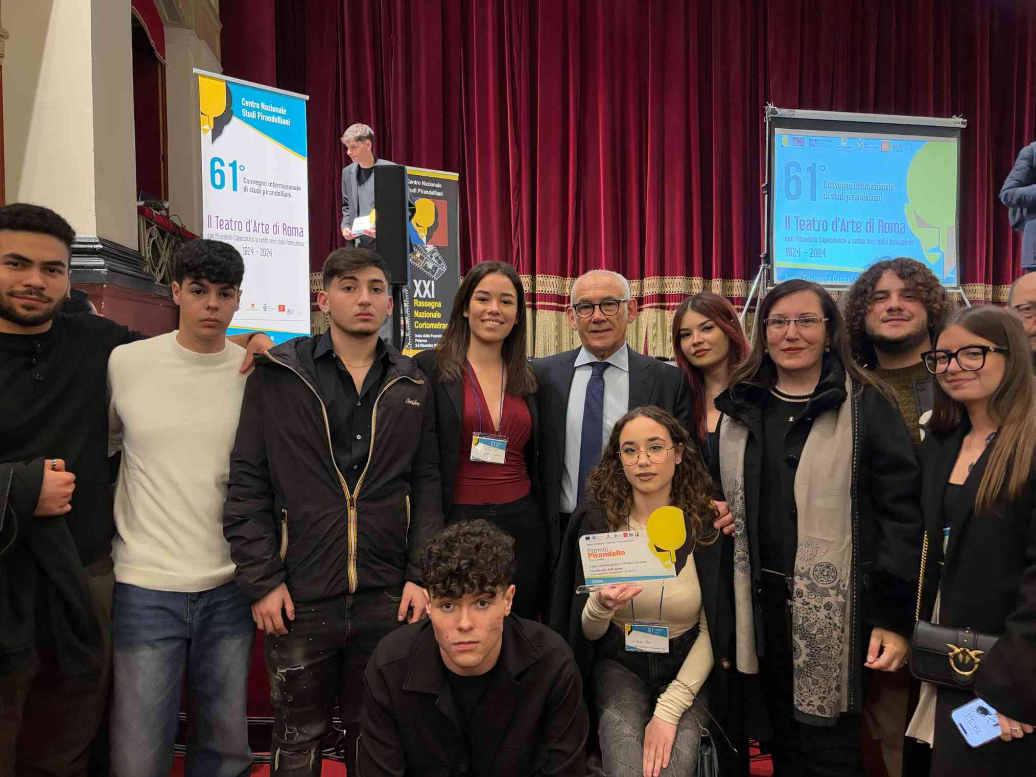 Immagine articolo: Il Liceo Scientifico “Archimede” di Menfi premiato al 61° Convegno Internazionale di Studi Pirandelliani