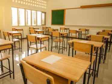 Immagine articolo: Scuola, rientro in classe con distanziamento e mascherine