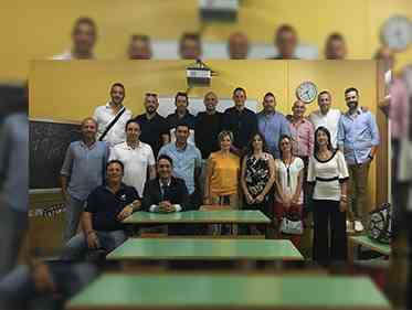 Immagine articolo: Salaparuta, rimpatriata per i quarantenni 'ex alunni' della classe V