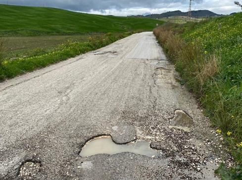 Immagine articolo: Salaparuta, puntualizzazione del Sindaco Drago su interventi strade provinciali