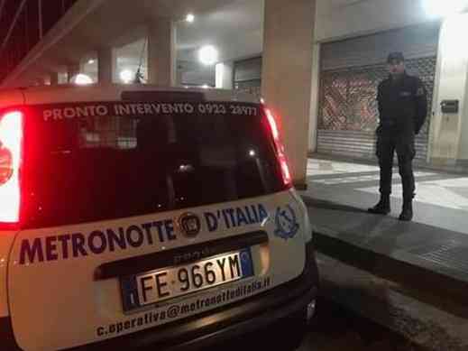 Immagine articolo: Menfi, ignoti assaltano bar del centro: fuggiti grazie alle guardie giurate della Metronotte D’Italia