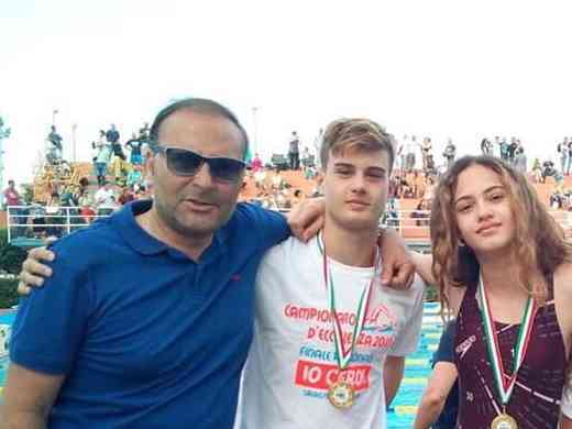Immagine articolo: I menfitani Orsini Manuele e Benenati Diana campioni regionali di nuoto della Federazione Italiana Nuoto