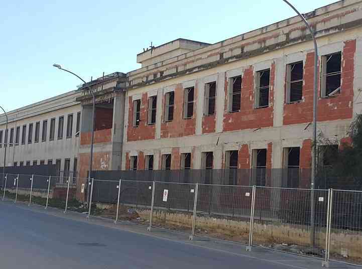 Immagine articolo: S. Margherita B. Lo scandalo di un edificio pubblico incompiuto da venti anni disperso nei meandri della burocrazia e della noncuranza della politica regionale