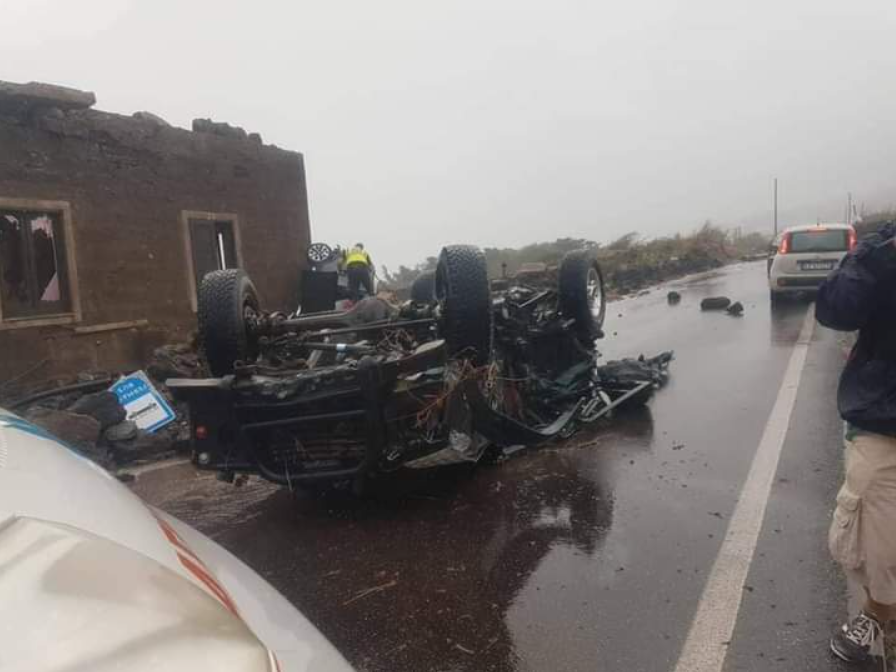 Immagine articolo: Tromba d’aria a Pantelleria: due morti e nove feriti