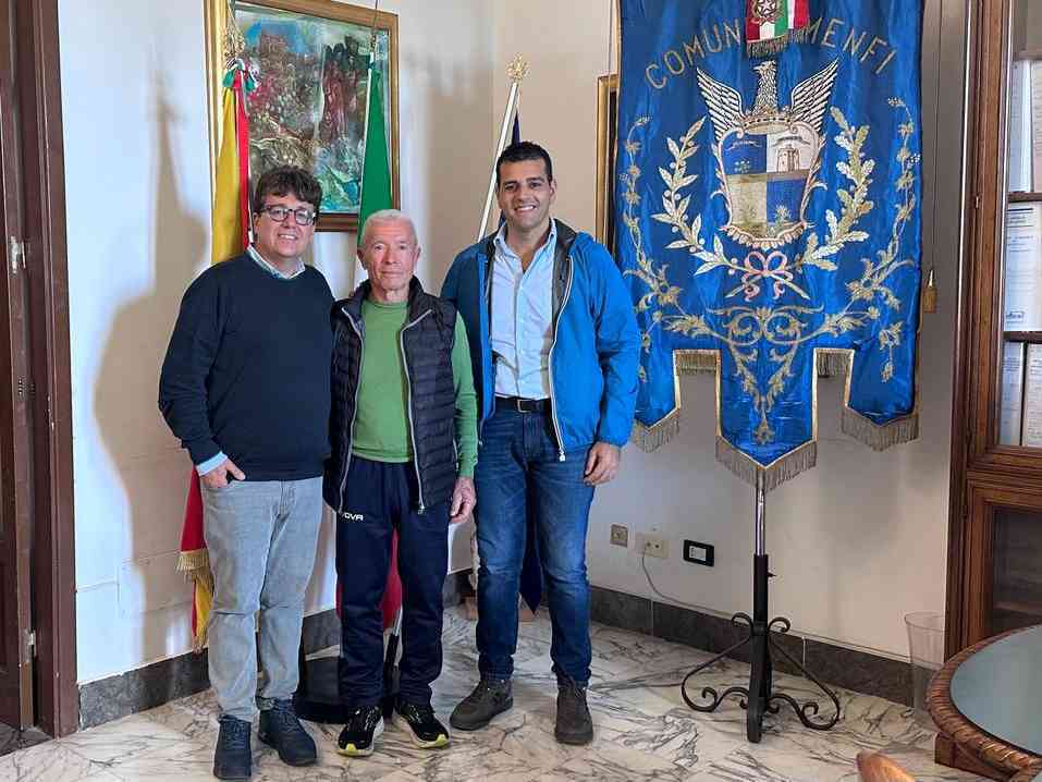 Immagine articolo: Il menfitano Francesco Ciulla è campione mondiale SM70 di “Beach Running“. Presto la pubblica benemerenza
