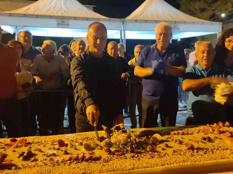 Immagine articolo: Poggioreale, la mega torta di 150 kg chiude con successo Mostra dei Formaggi e Sagra della Ricotta