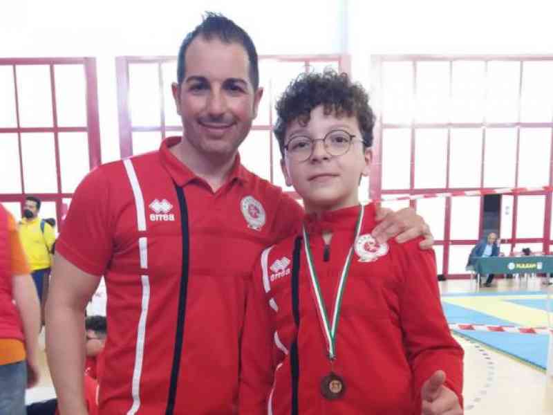 Immagine articolo: Salaparuta, medaglia di bronzo nella disciplina Katà per il giovane Francesco Restivo