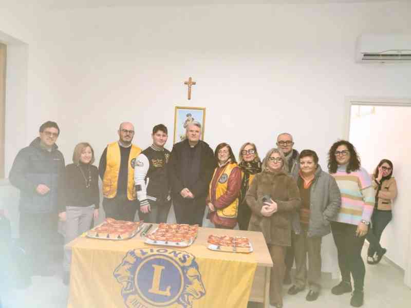 Immagine articolo: Menfi, iniziativa solidale del Lions Club: distribuiti pasti caldi ai bisognosi