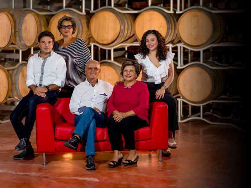 Immagine articolo: Dopo anni di sosta ritorna l’iniziativa enogastronomica:”Cantine aperte” organizzata dalla  famiglia Vaccaro.