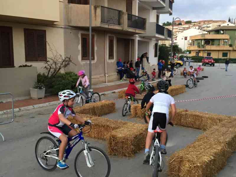 Immagine articolo: Poggioreale, al via domenica 13 la sesta edizione di “bimbi in bici”