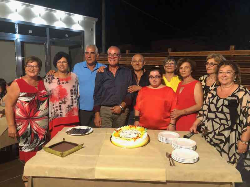 Immagine articolo: Salaparuta.  Rimpatriata tra amici paesani nati nel 1959 per festeggiare i 60 anni