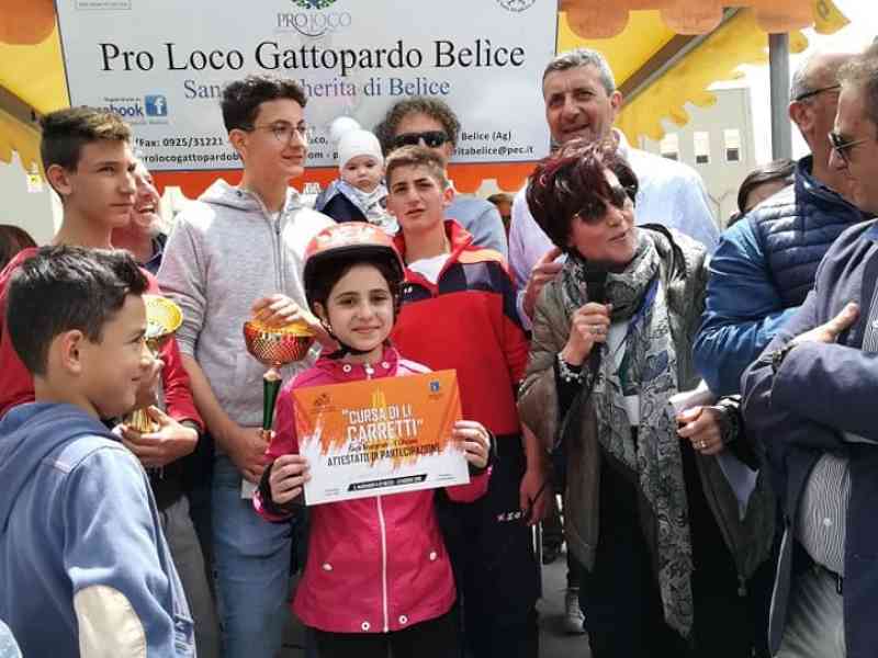 Immagine articolo: Successo a Santa Margherita per la tradizionale “Cursa di li carretti”. Vince il giovane Gaspare Mangiaracina