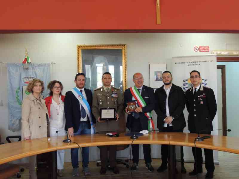 Immagine articolo: Salaparuta, il Reggimento Lancieri riceve il conferimento della “cittadinanza onoraria”
