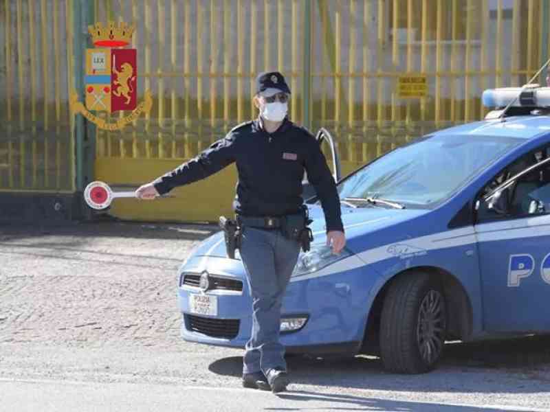 Immagine articolo: Autocarro con ferraglia a bordo non tracciata nel centro storico di Sciacca, sanzione e foglio di via per il conducente