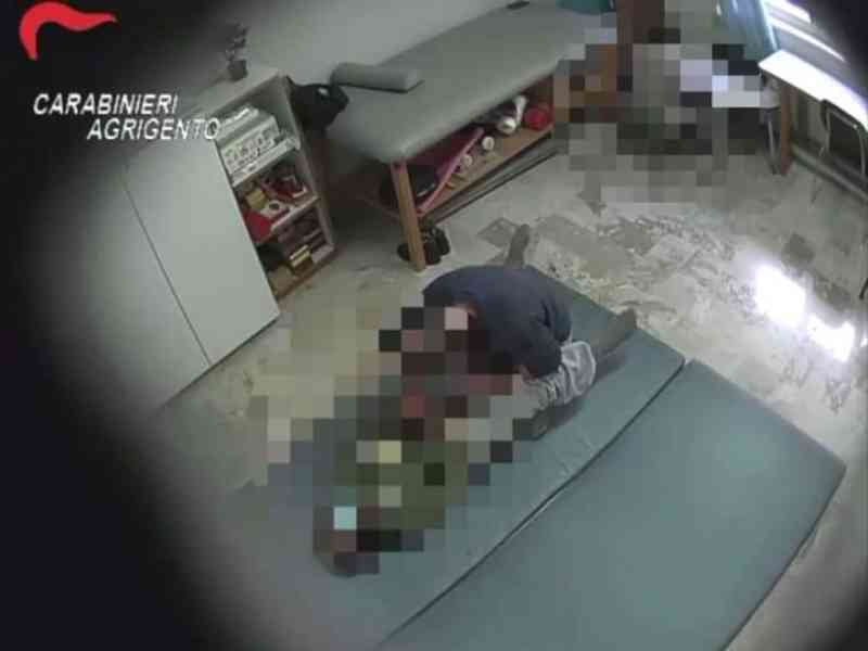 Immagine articolo: Abusava di pazienti con disabilità fisiche e psichiche, arrestato fisioterapista ad Agrigento