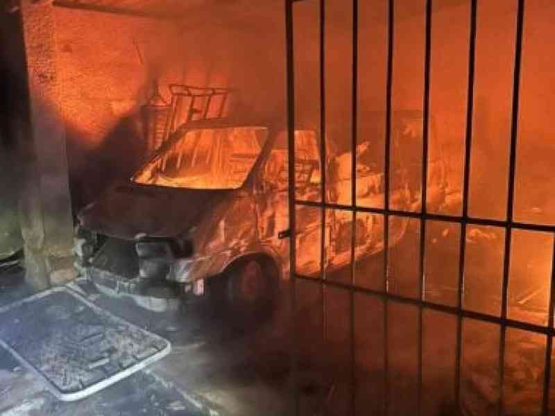 Immagine articolo: Calatafimi, a fuoco un deposito di bombole di gas: evacuata una famiglia