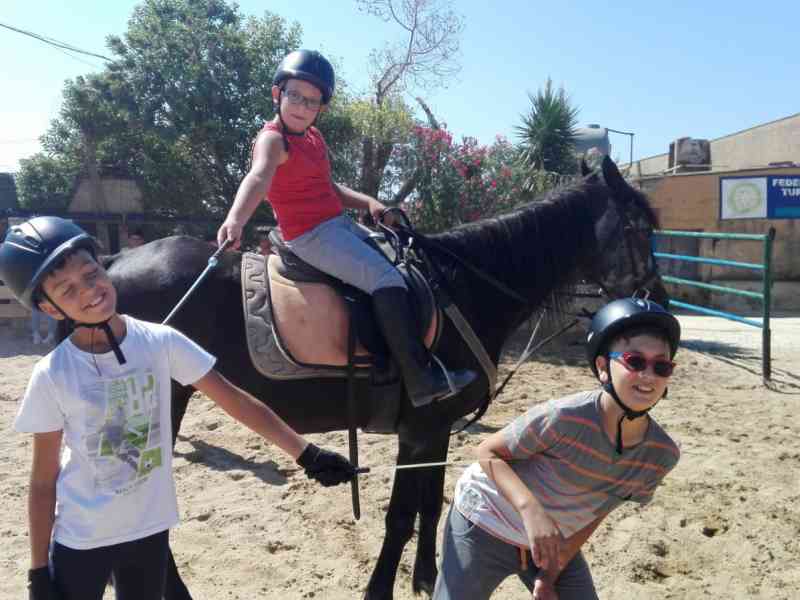 Immagine articolo: Per un giorno lontani dalle “prigioni moderne“, successo per le attività estive a favore dei minori organizzate dal comune di Salaparuta