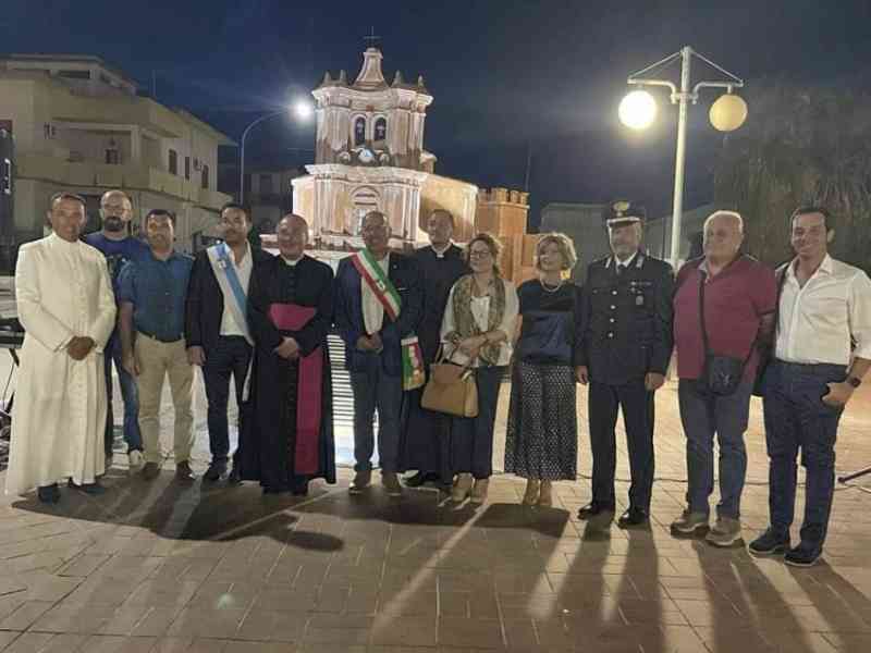 Immagine articolo: Salaparuta, inaugurazione e benedizione Castello riprodotto in scala