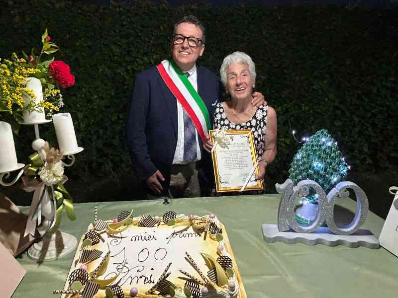 Immagine articolo: Menfi festeggia i 100 anni di Maria Antonietta Cucchiara