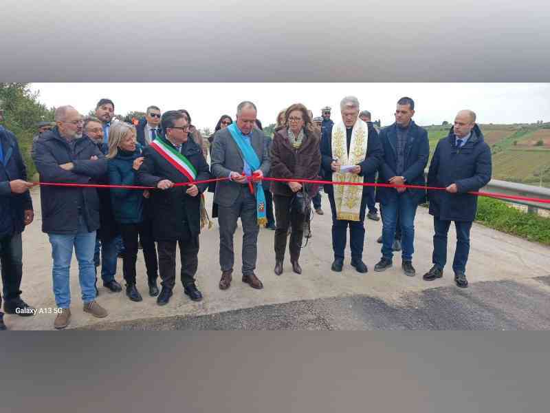 Immagine articolo: Riapre la SP79b tra Menfi e Porto Palo: conclusi i lavori sul tratto ceduto