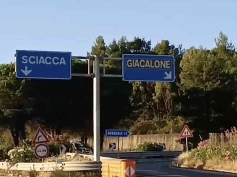Immagine articolo: Incidente sulla Fondovalle Palermo - Sciacca, tre morti e tre bambini in codice rosso