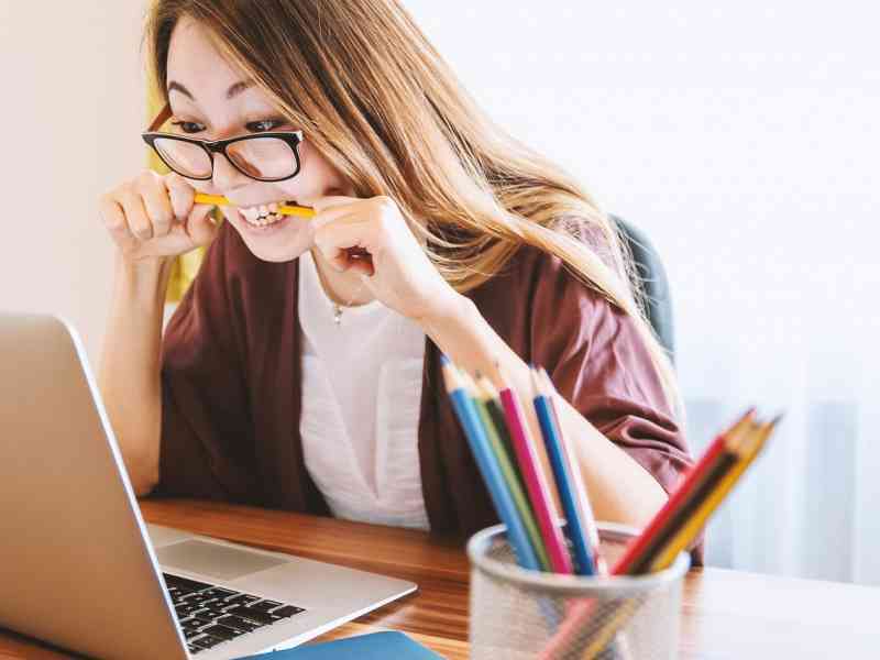 Immagine articolo: Tra apparenza bisogno di conferme e foto sui social. Ecco perchè apparire a tutti costi non è sempre un bene
