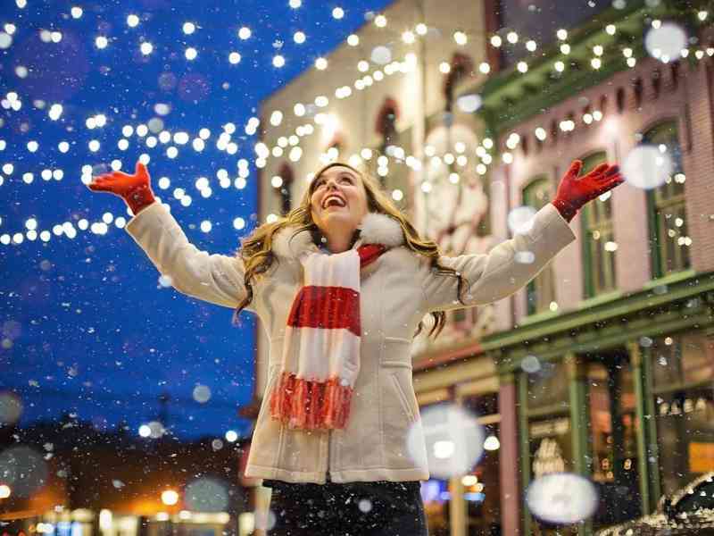 Immagine articolo: Natale, Codacons: consumi segneranno calo record. quasi 3 italiani su 10 rinunciano a regali