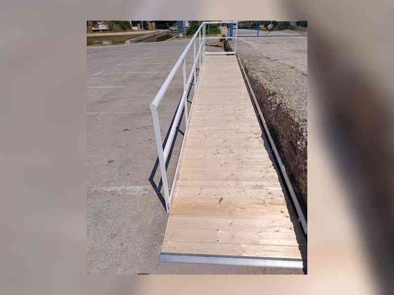 Immagine articolo: Menfi, a Porto Palo nuova rampa di accesso alla spiaggia per persone con disabilità