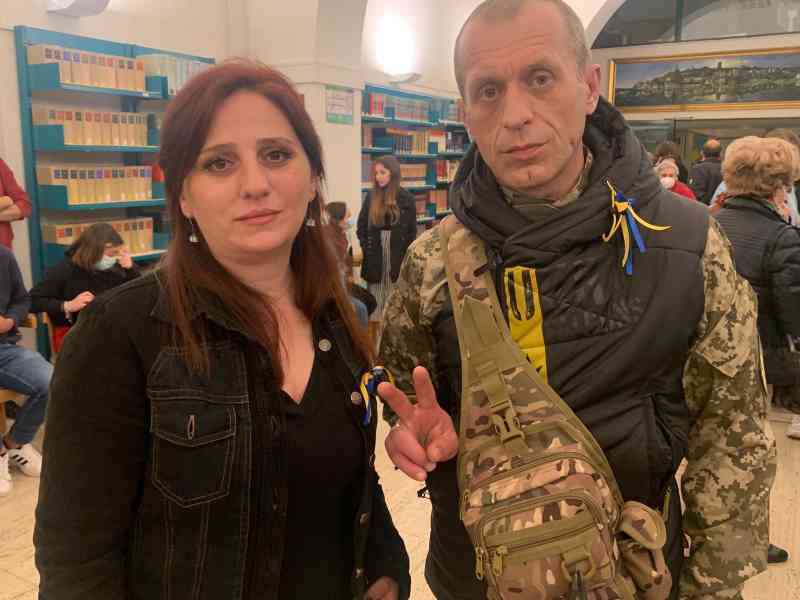 Immagine articolo: A Menfi un Avvocato georgiano che combatte la guerra in Ucraina. “Situazioni terribili. Tornerò sul campo per aiutare gli ucraini”