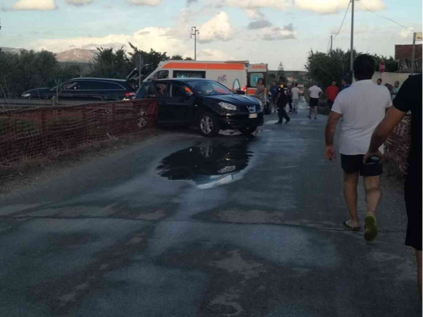 Immagine articolo: Menfi. Grave incidente a Lido Fiori, intervengono 3 ambulanze e l'elisoccorso