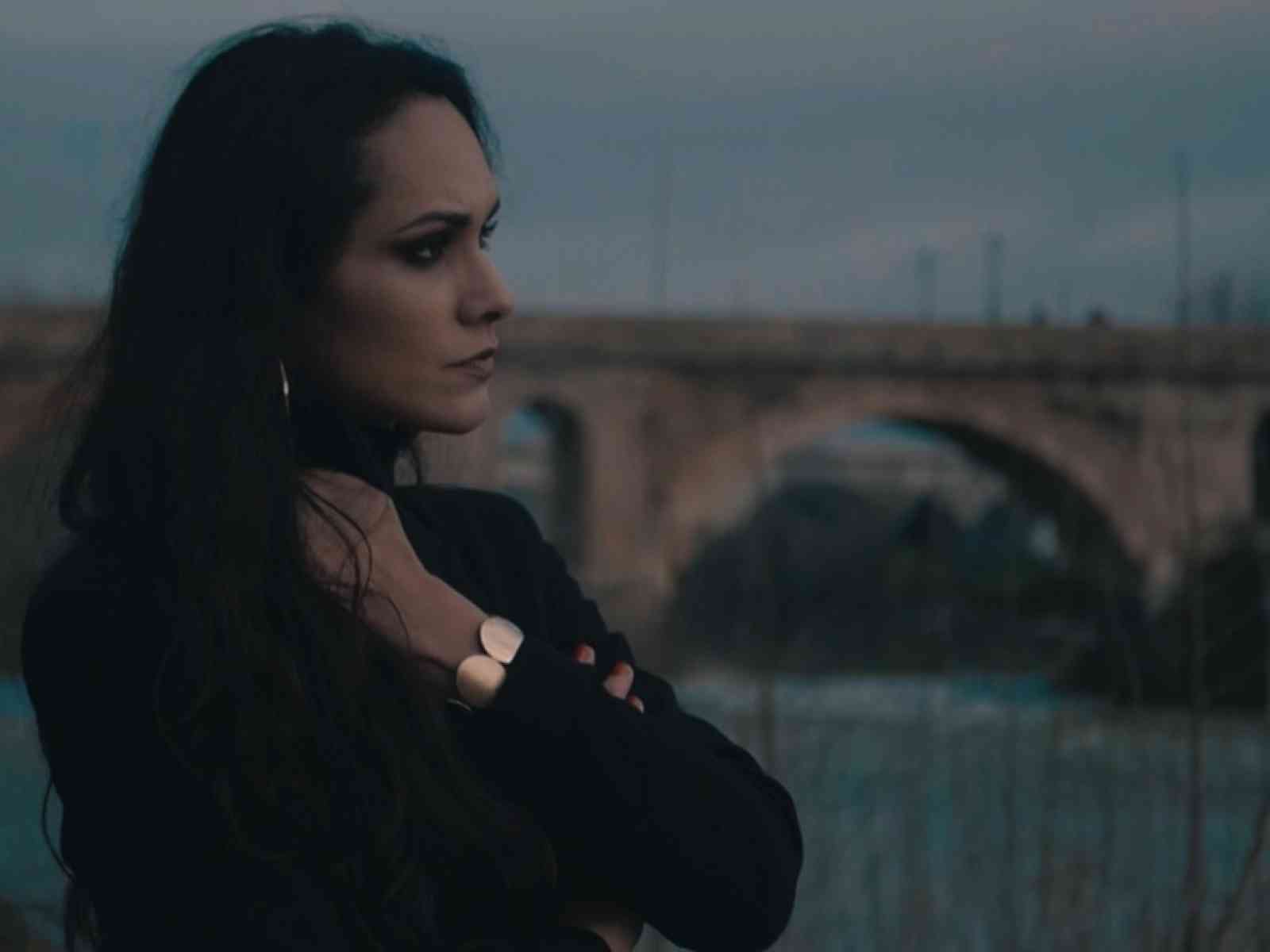 Immagine articolo: “Nulla succede per caso “ il nuovo brano della cantante Deborah Italia originaria di Menfi