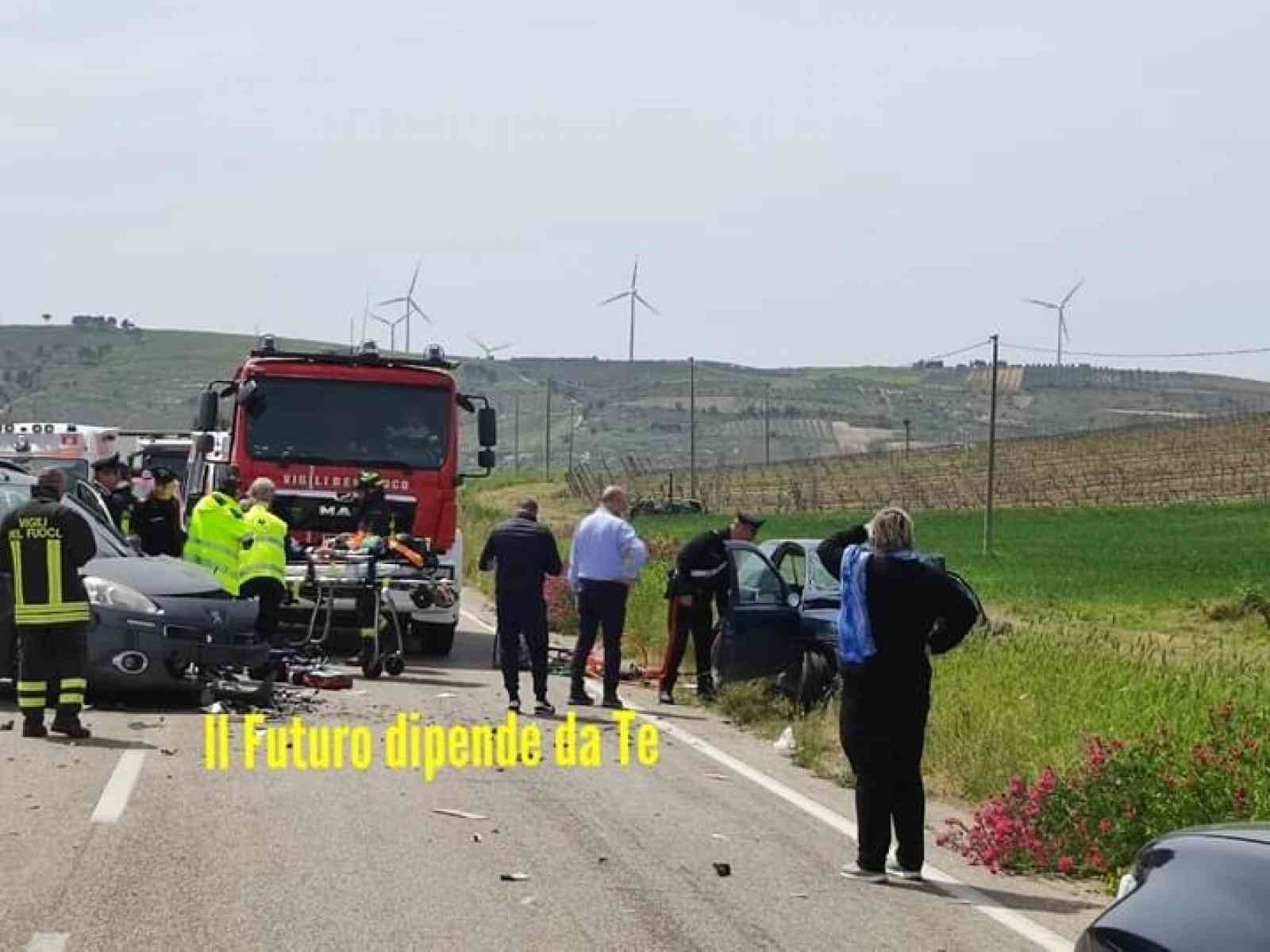 Immagine articolo: Tragico incidente tra Menfi e Sambuca. Morto un menfitano e quattro le persone ferite