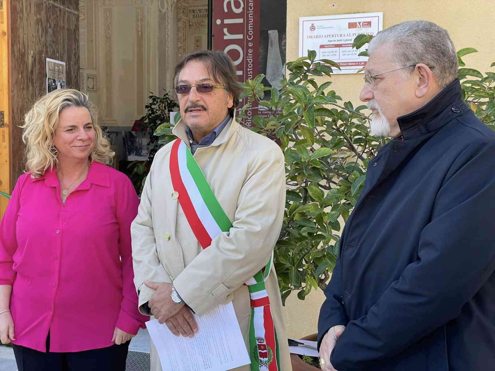 Immagine articolo: Santa Margherita. Inaugurata la mostra fotografica “ABITARE LA MEMORIA: Il Gattopardo e il terremoto“