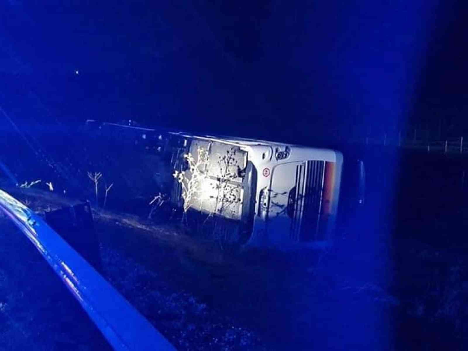 Immagine articolo: Bus si ribalta sulla Palermo - Sciacca. Non si esclude sia stato investito da tromba d’aria