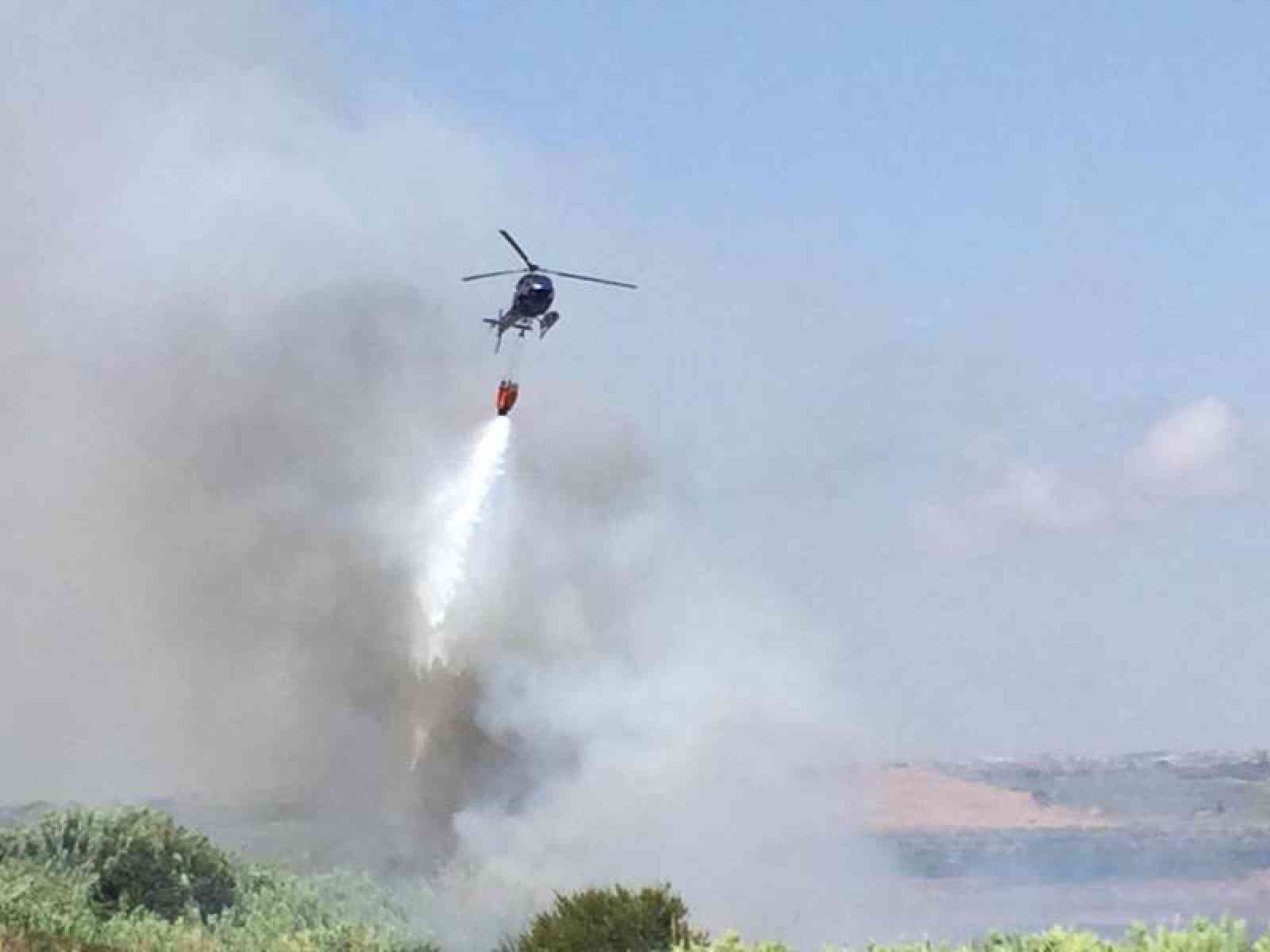 Immagine articolo: Sambuca. Incendio ad Adragna, evacuate 100 persone, un uomo colto da malore