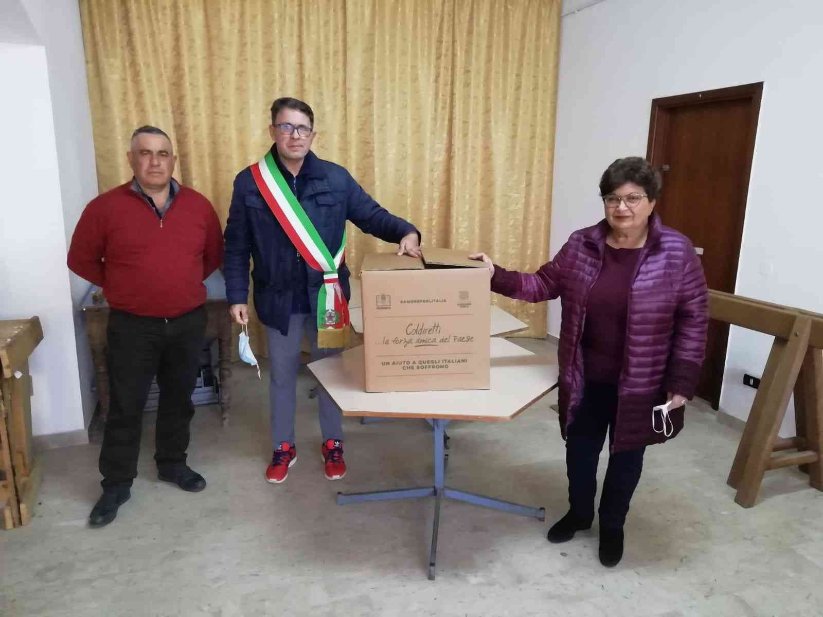 Immagine articolo: Poggioreale, pacchi-dono della Coldiretti per famiglie bisognose