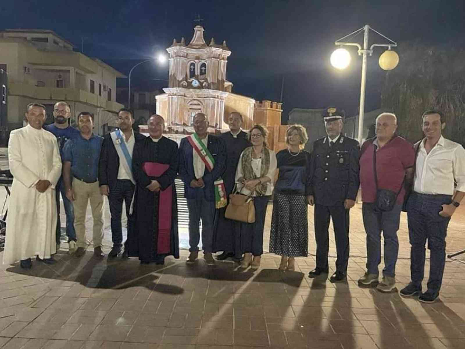 Immagine articolo: Salaparuta, inaugurazione e benedizione Castello riprodotto in scala