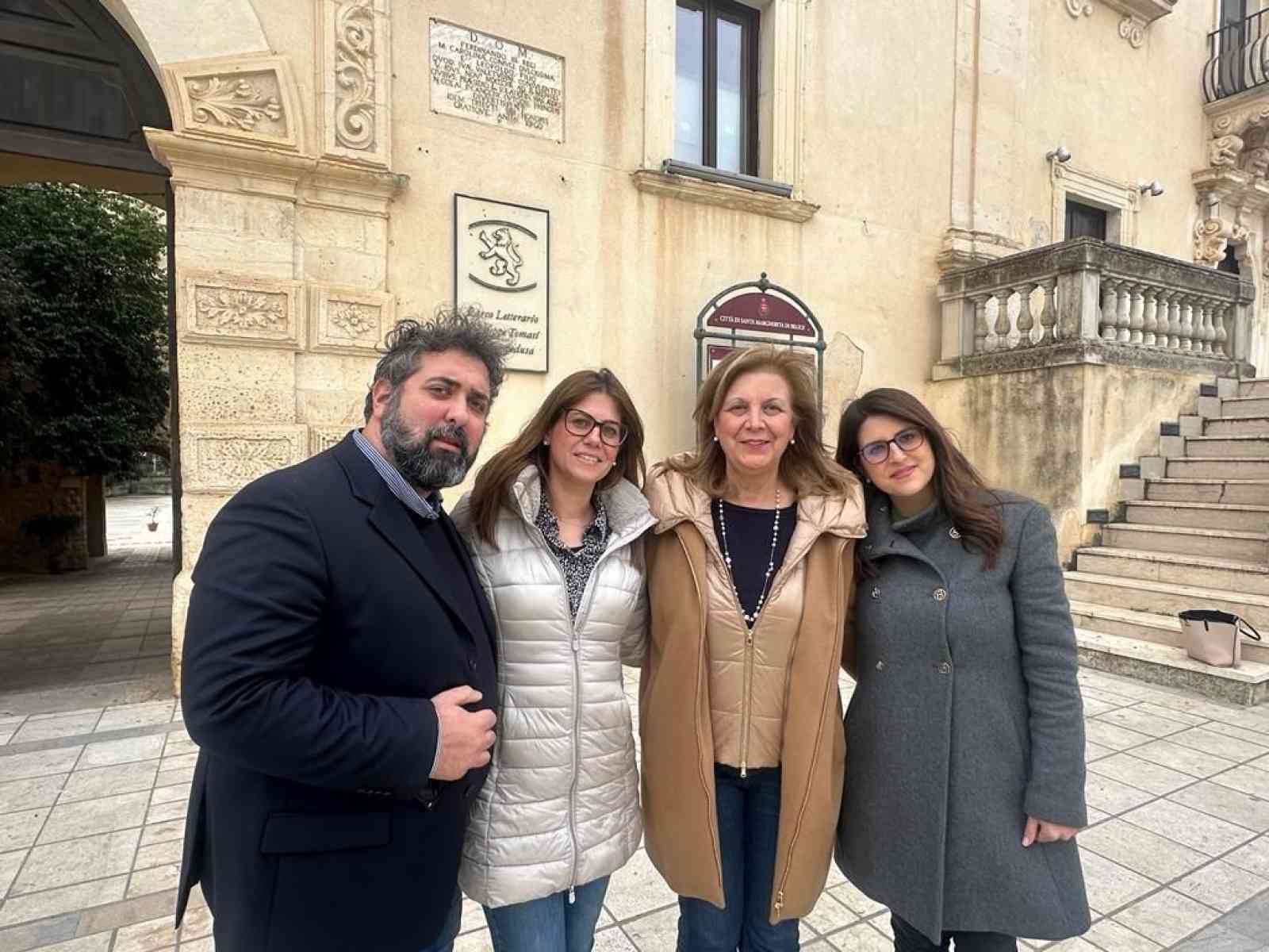 Immagine articolo: Santa Margherita Belìce: i consiglieri Artale, Di Giovanna e Saladino aderiscono a Forza Italia