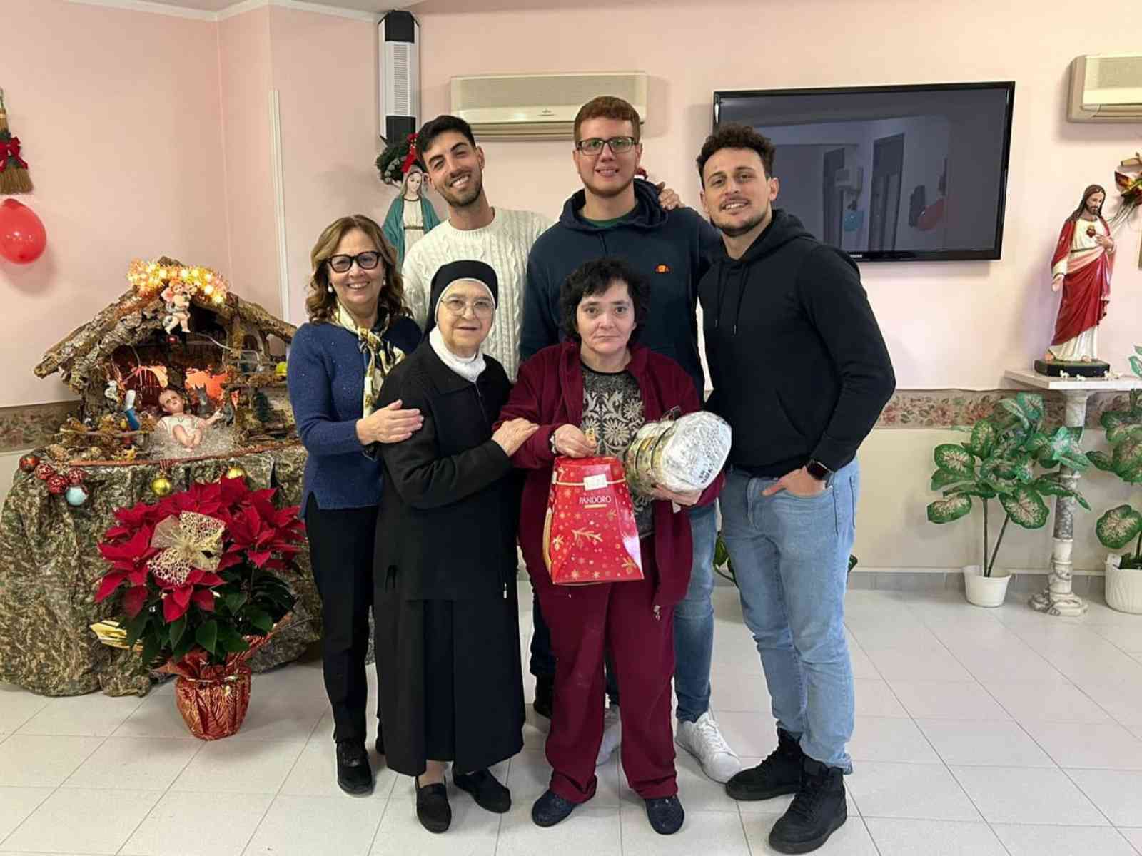 Immagine articolo: Santa Margherita di Belice: Animazione tra gli anziani della Casa di Riposo Mule' promossa dal Rotaract Club Menfi